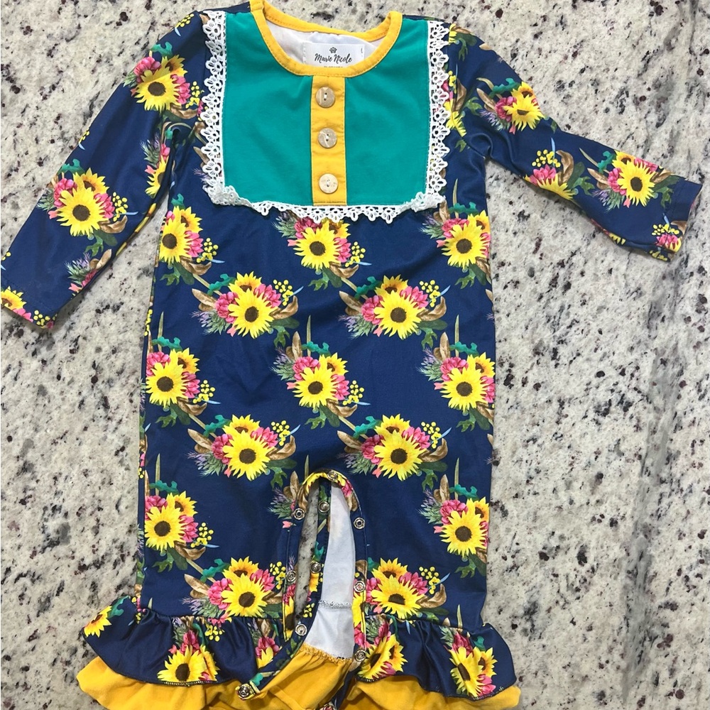 Marie Nicole- Blue and Yellow Floral